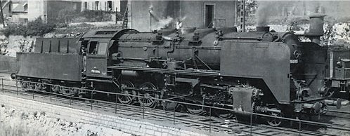 SNCF cl 150 Z Freight Train Locomotive with Coal Tender