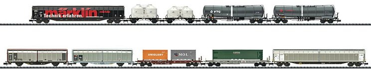Modern Railroading Display Set with 10 Freight Cars
