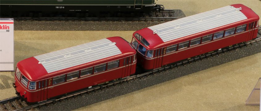 DB class VT 95.9 Powered Rail Bus w/Trailer Car