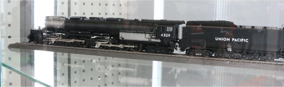 Dgtl UP cl 4000 Big Boy Freight Steam Locomotive w/Tender, no. 4020