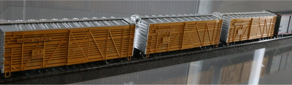 American Freight 5-Car Set