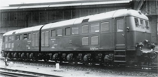 DRG D 311.02 a/b Double Diesel Locomotive, Era II