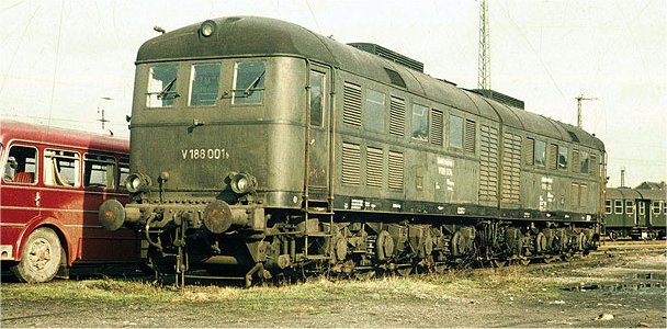 DB V 188 001 a/b Double Diesel Locomotive Era III