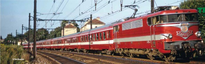 SNCF Le Capitole Express Train Passenger Car Set